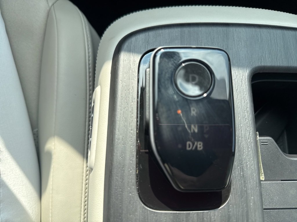 Used 2023 Nissan Ariya FWD image 34