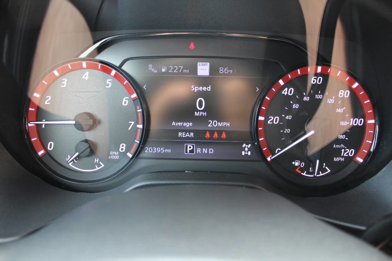 Used 2023 Nissan Titan PRO-4X w/ Pro-4x Convenience Package image 11