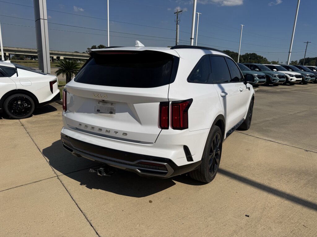 Used 2022 Kia Sorento SX image 18