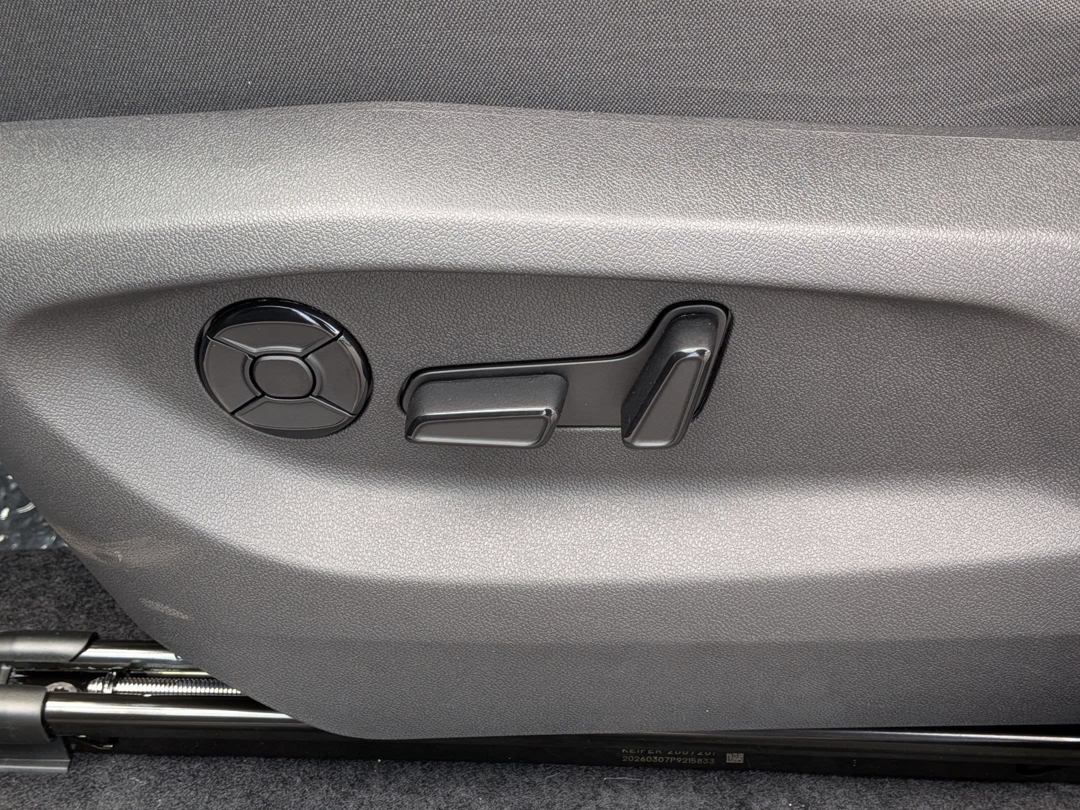 New 2026 Volkswagen Tiguan SE AWD/4WD image 15