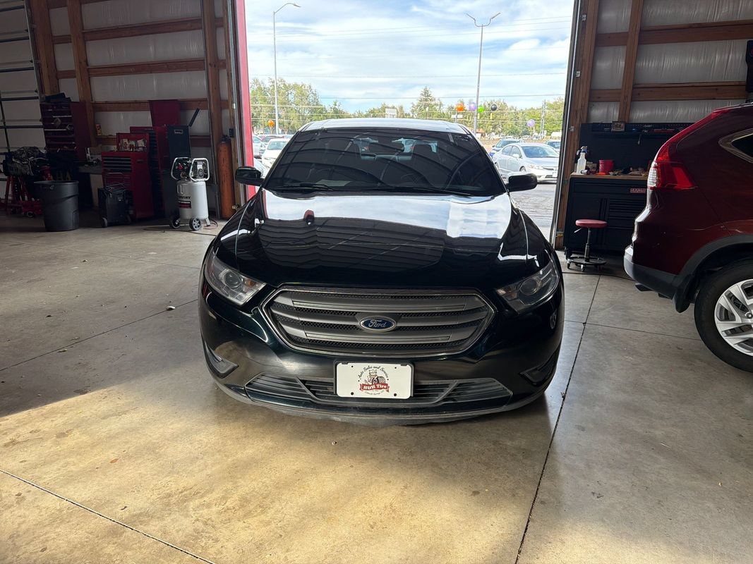 Used 2014 Ford Taurus SEL w/ Equipment Group 201A FWD image 5
