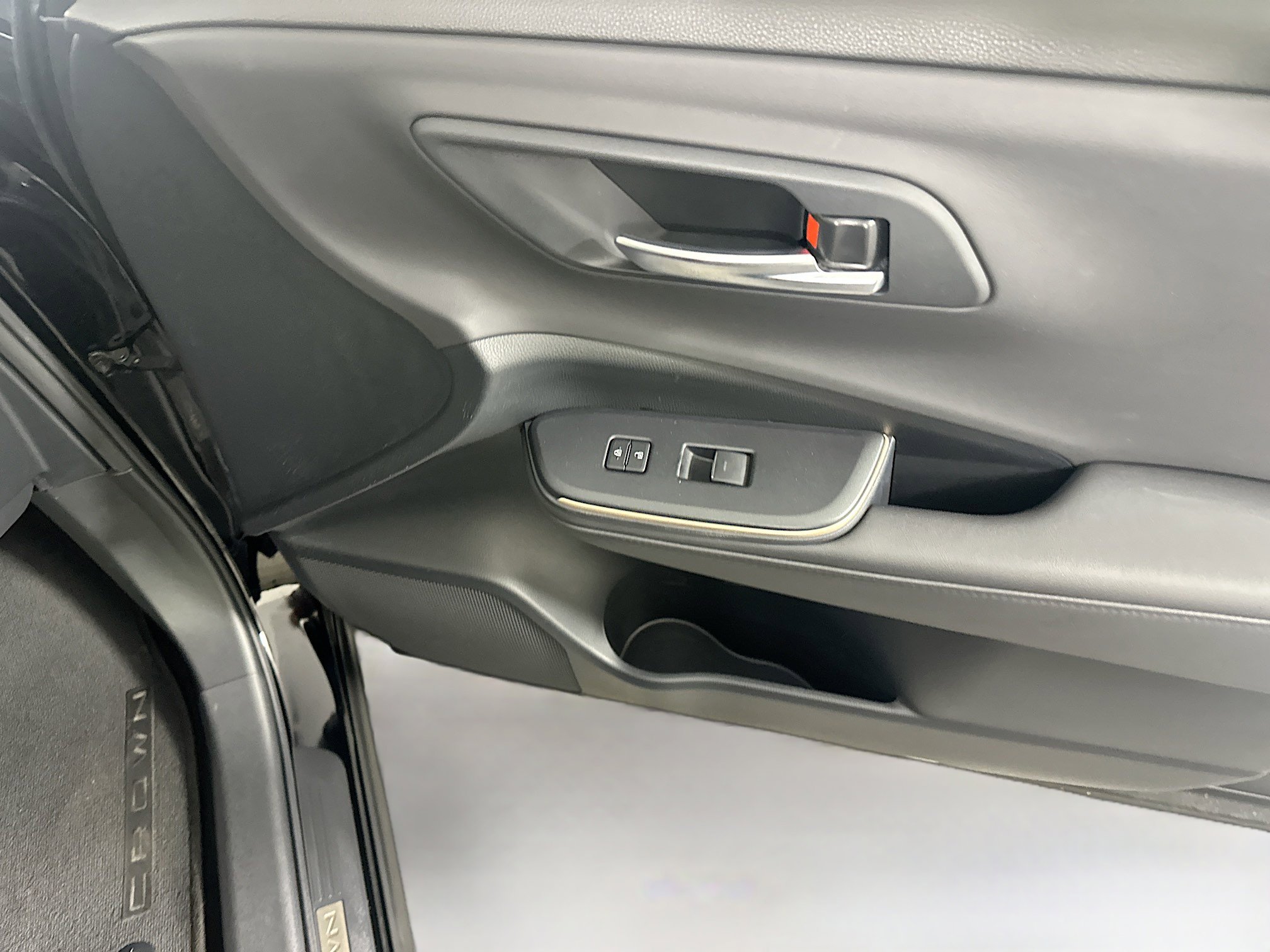 Used 2023 Toyota Crown XLE image 31