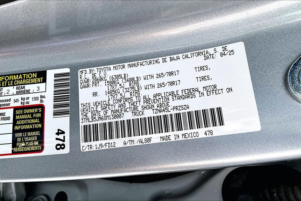 Certified 2025 Toyota Tacoma TRD Off-Road AWD/4WD image 19