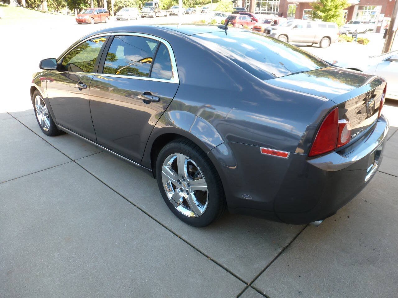 Used 2011 Chevrolet Malibu LT w/ HFV6 Engine Package FWD image 3