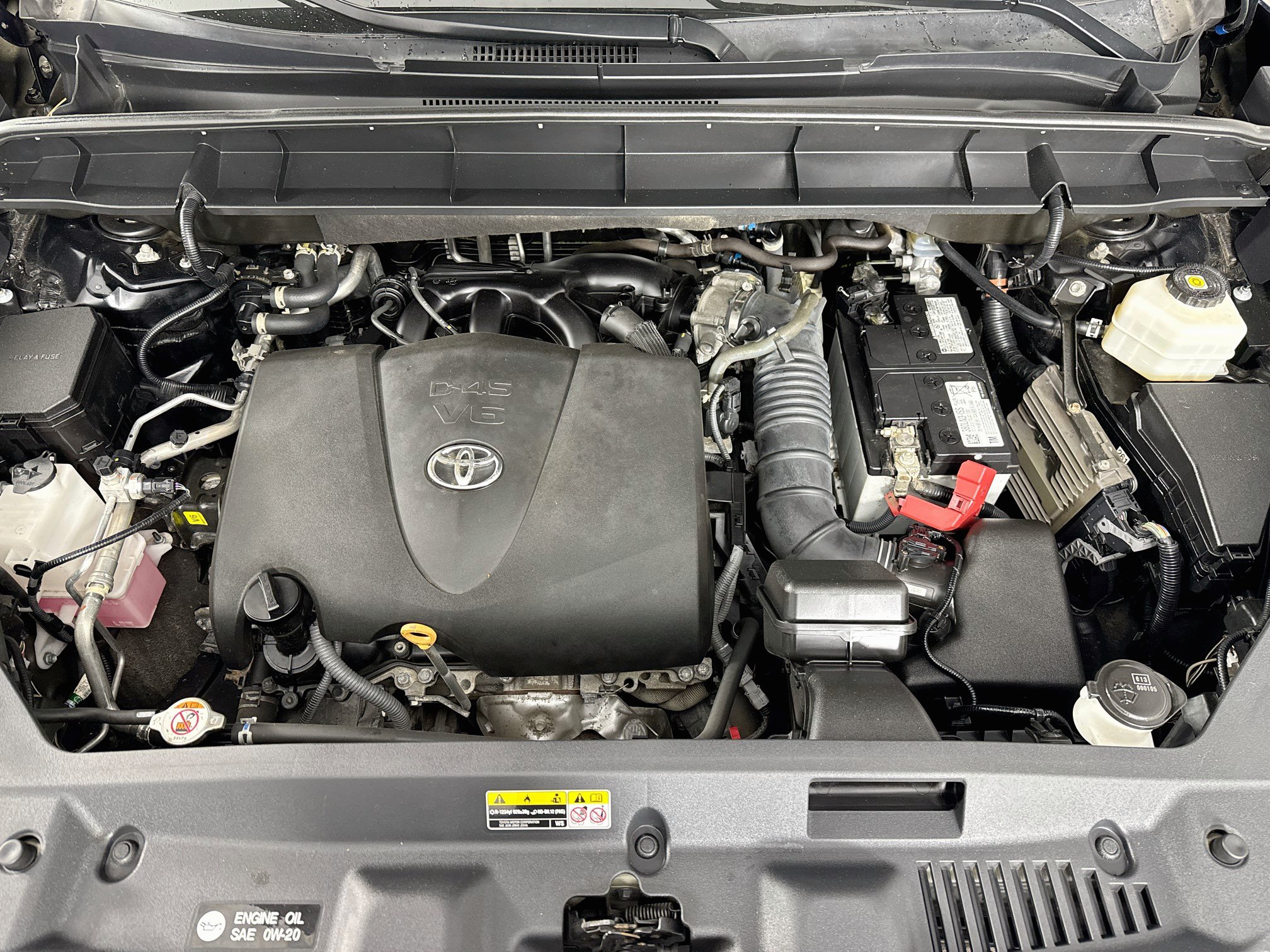Used 2022 Toyota Highlander XLE AWD/4WD image 31