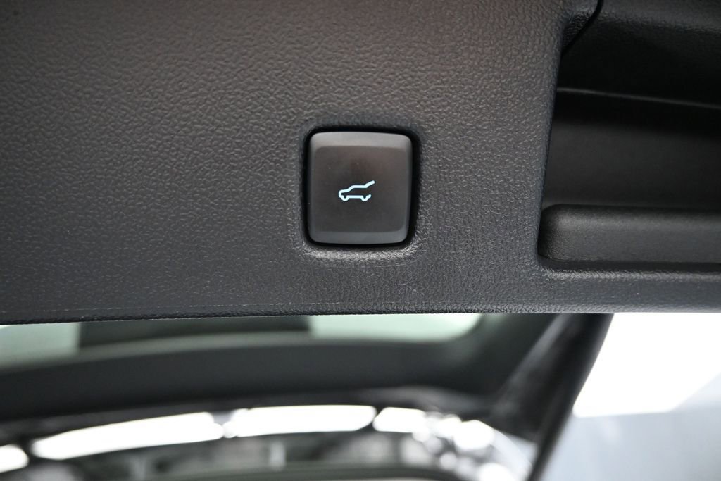 Used 2022 Ford Escape SE w/ SE Sport Appearance Package FWD image 27