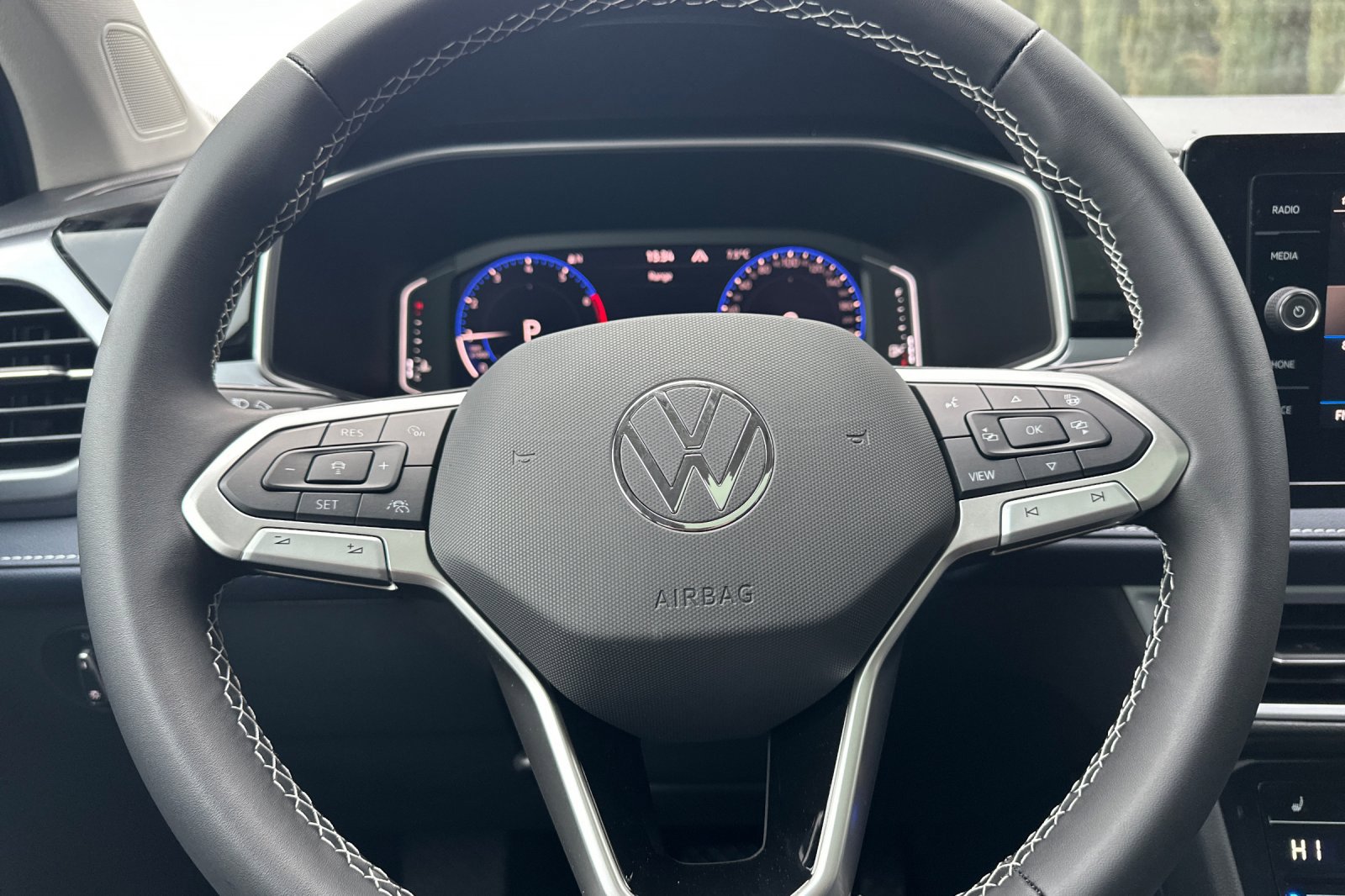 New 2026 Volkswagen Taos SEL image 24