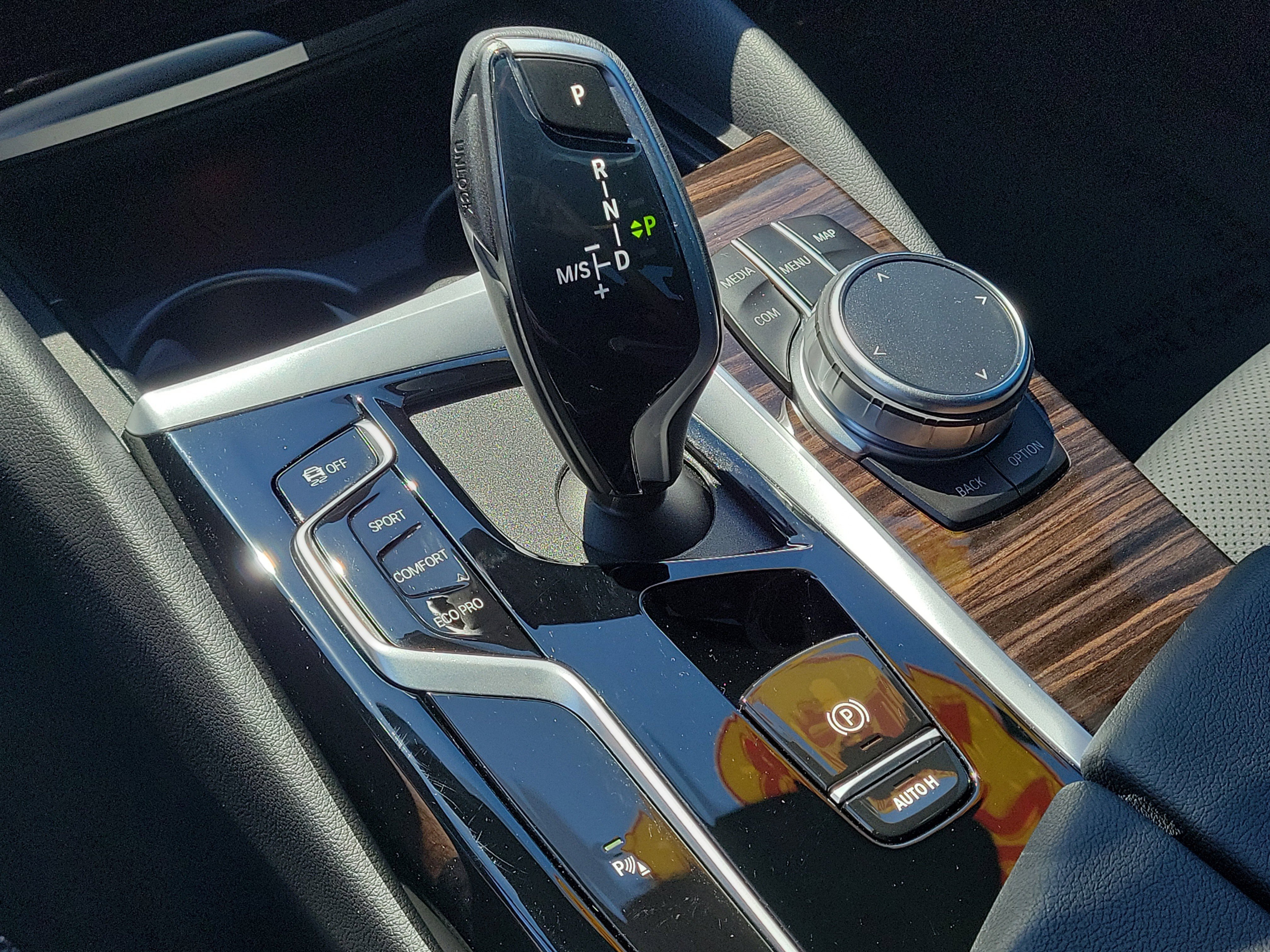 Used 2023 BMW 540i w/ Premium Package RWD image 28