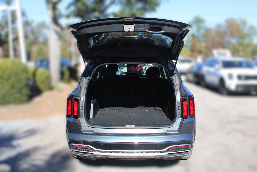 Certified 2023 Kia Sorento S image 9