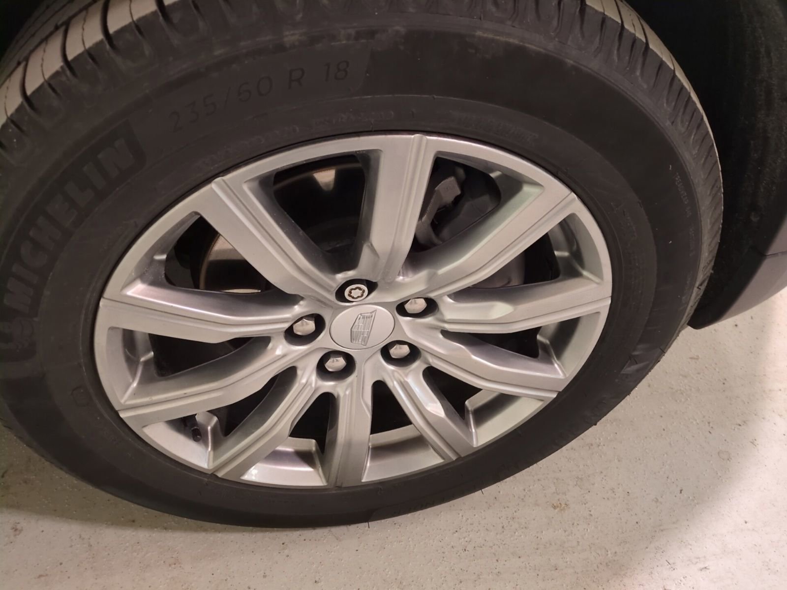 Used 2020 Cadillac XT4 Premium Luxury w/ Cold Weather Package AWD/4WD image 21