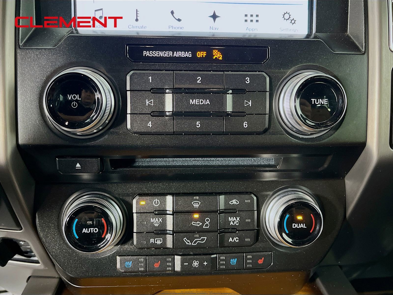 Used 2016 Ford F150 Limited image 22