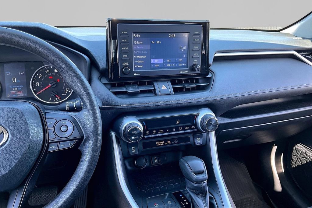 Used 2020 Toyota RAV4 XLE image 10