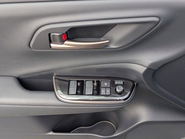 Used 2026 Toyota Crown XLE image 18