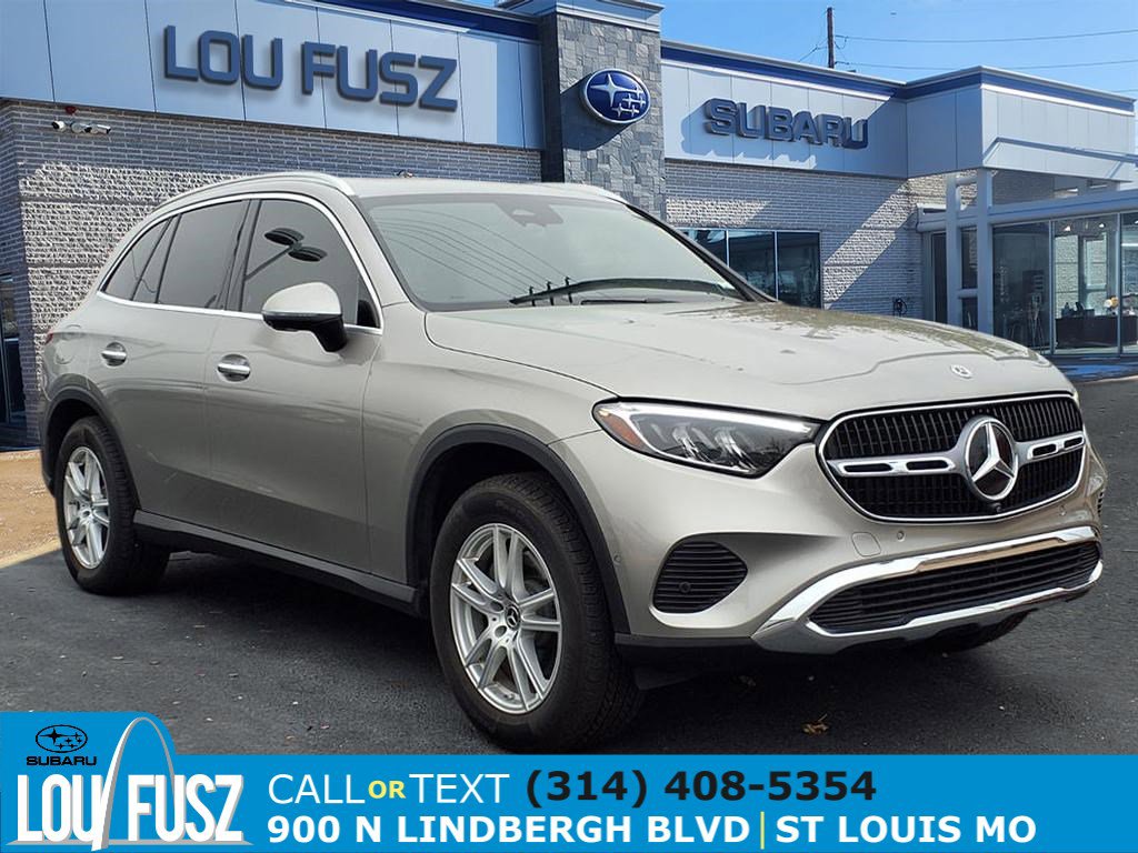 Used 2024 Mercedes-Benz GLC 300 4MATIC image 1