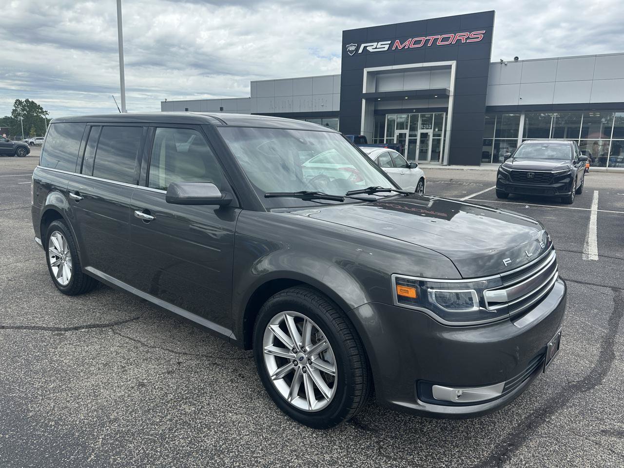 Used 2019 Ford Flex Limited AWD/4WD image 2