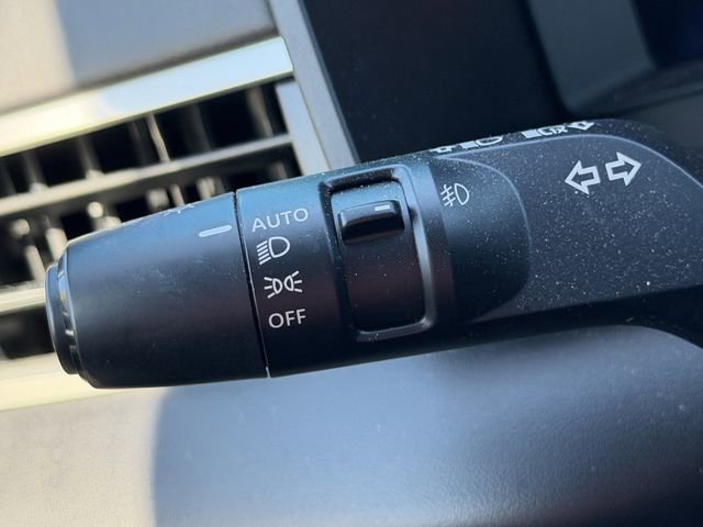 Used 2023 Mitsubishi Outlander SE Black Edition image 25