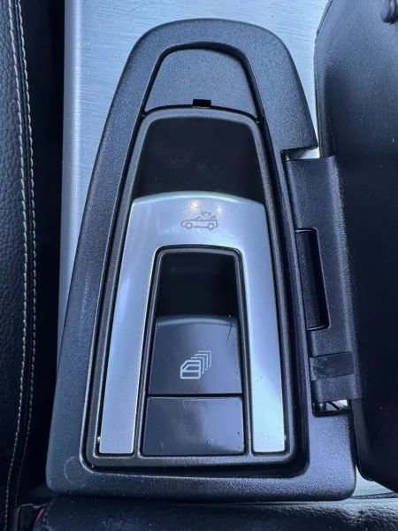 Used 2014 Mercedes-Benz SLK 250 image 35