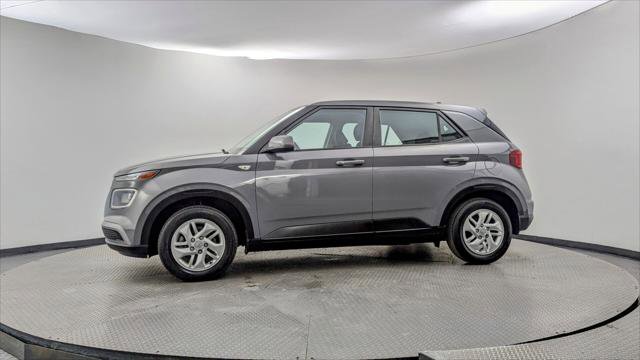 Used 2021 Hyundai Venue SE w/ Cargo Package image 3