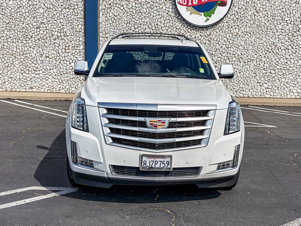 Used 2017 Cadillac Escalade Premium Luxury image 6