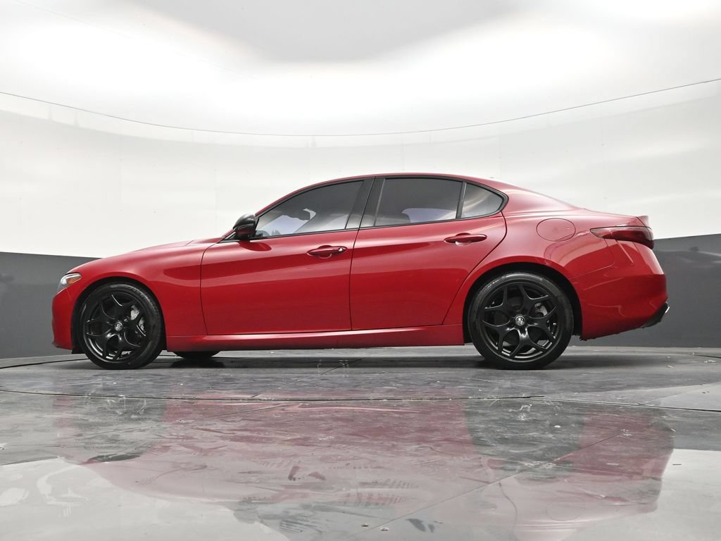 Used 2021 Alfa Romeo Giulia Sprint w/ Nero Edizione RWD image 21