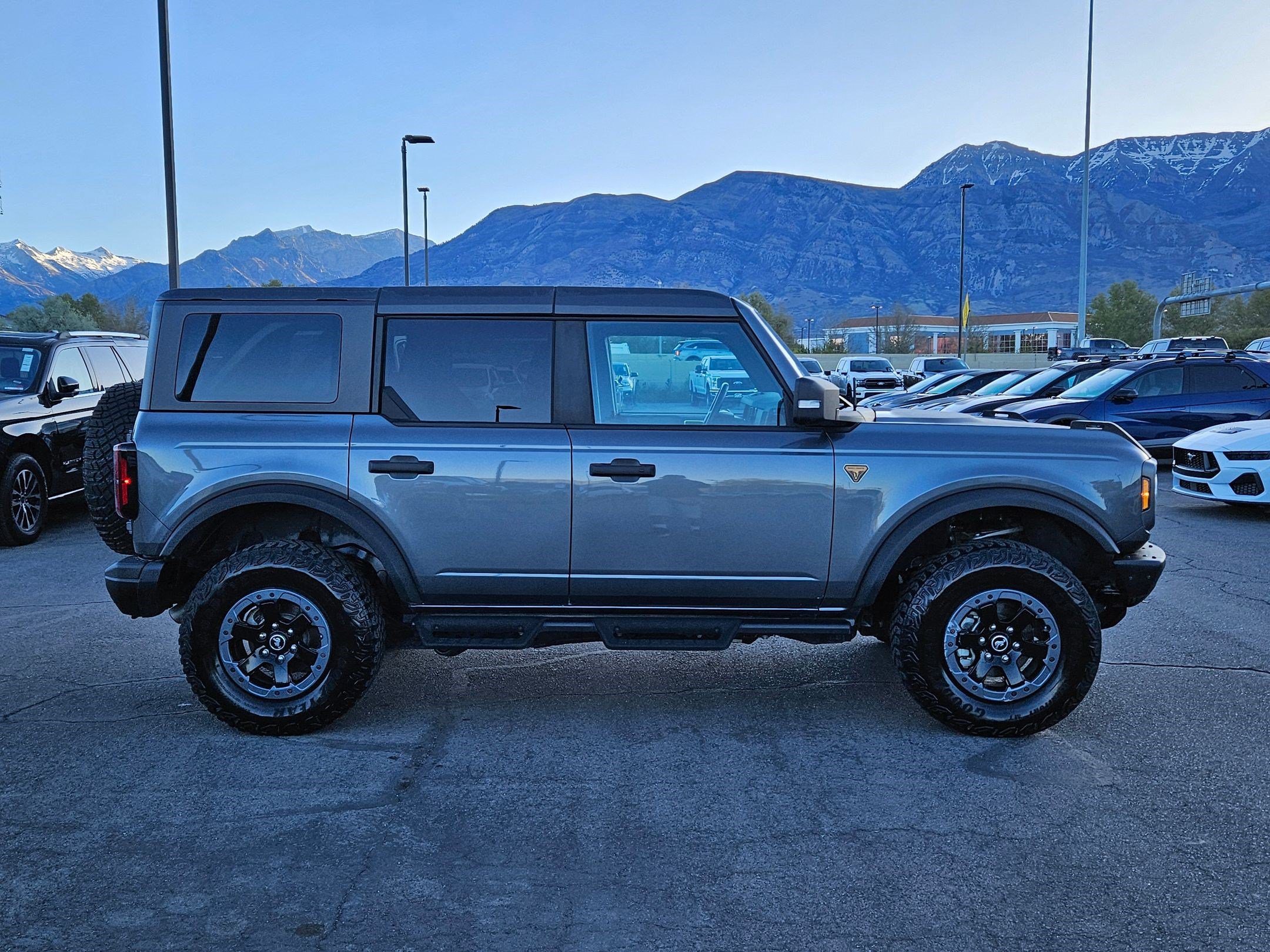 Used 2022 Ford Bronco Badlands AWD/4WD image 2