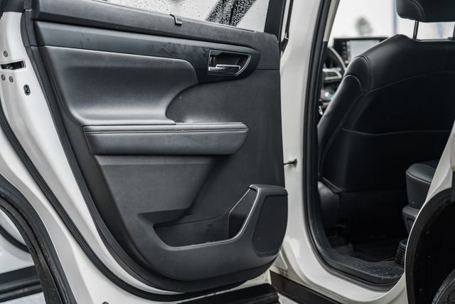 Used 2022 Toyota Highlander XLE image 45