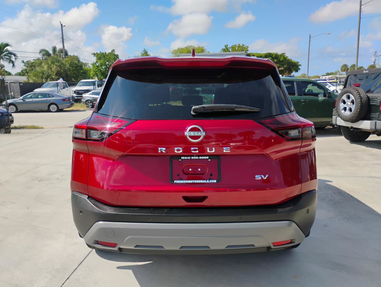 Used 2023 Nissan Rogue SV w/ SV Premium B Package FWD image 6
