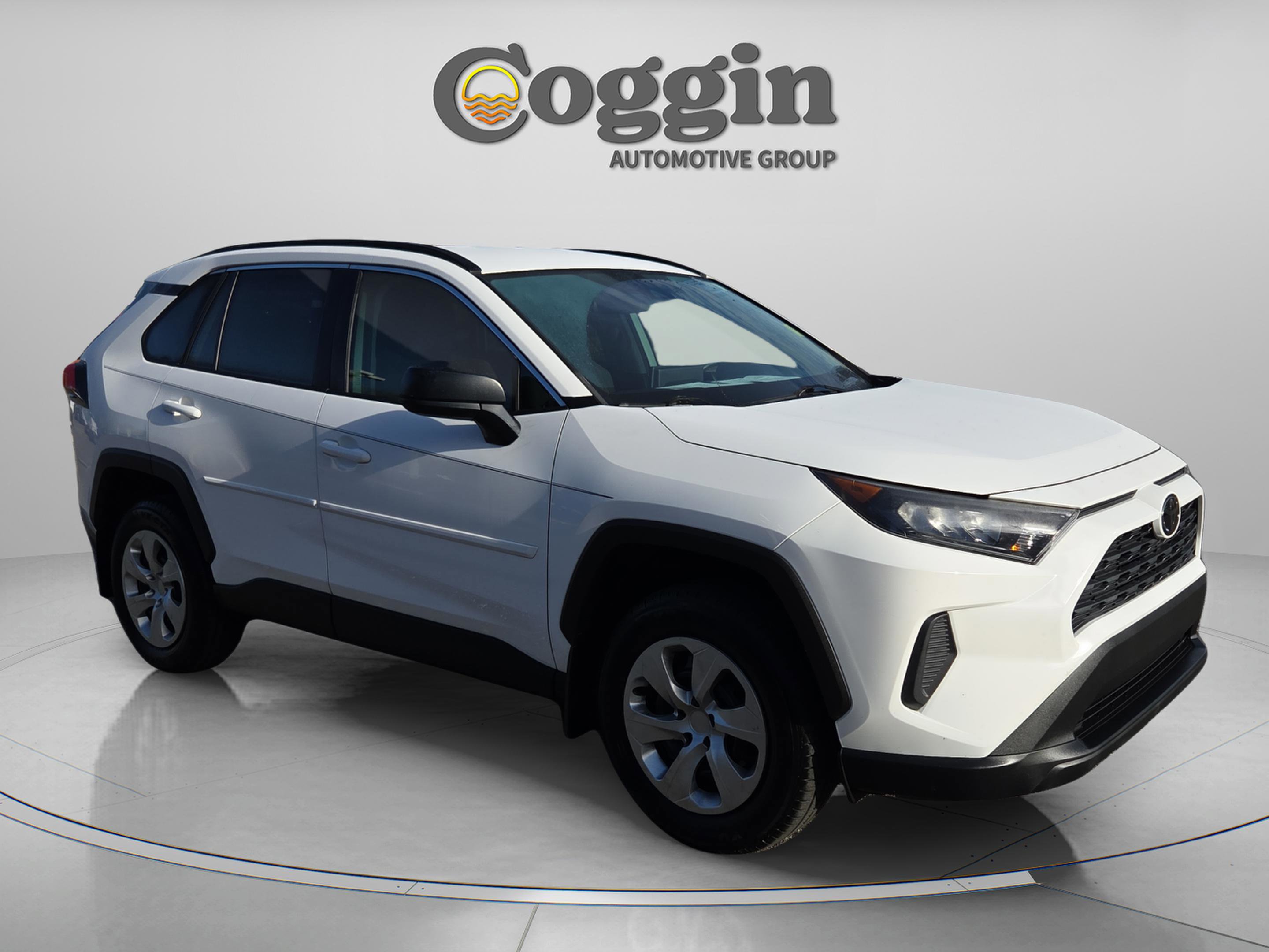 Used 2020 Toyota RAV4 LE image 8