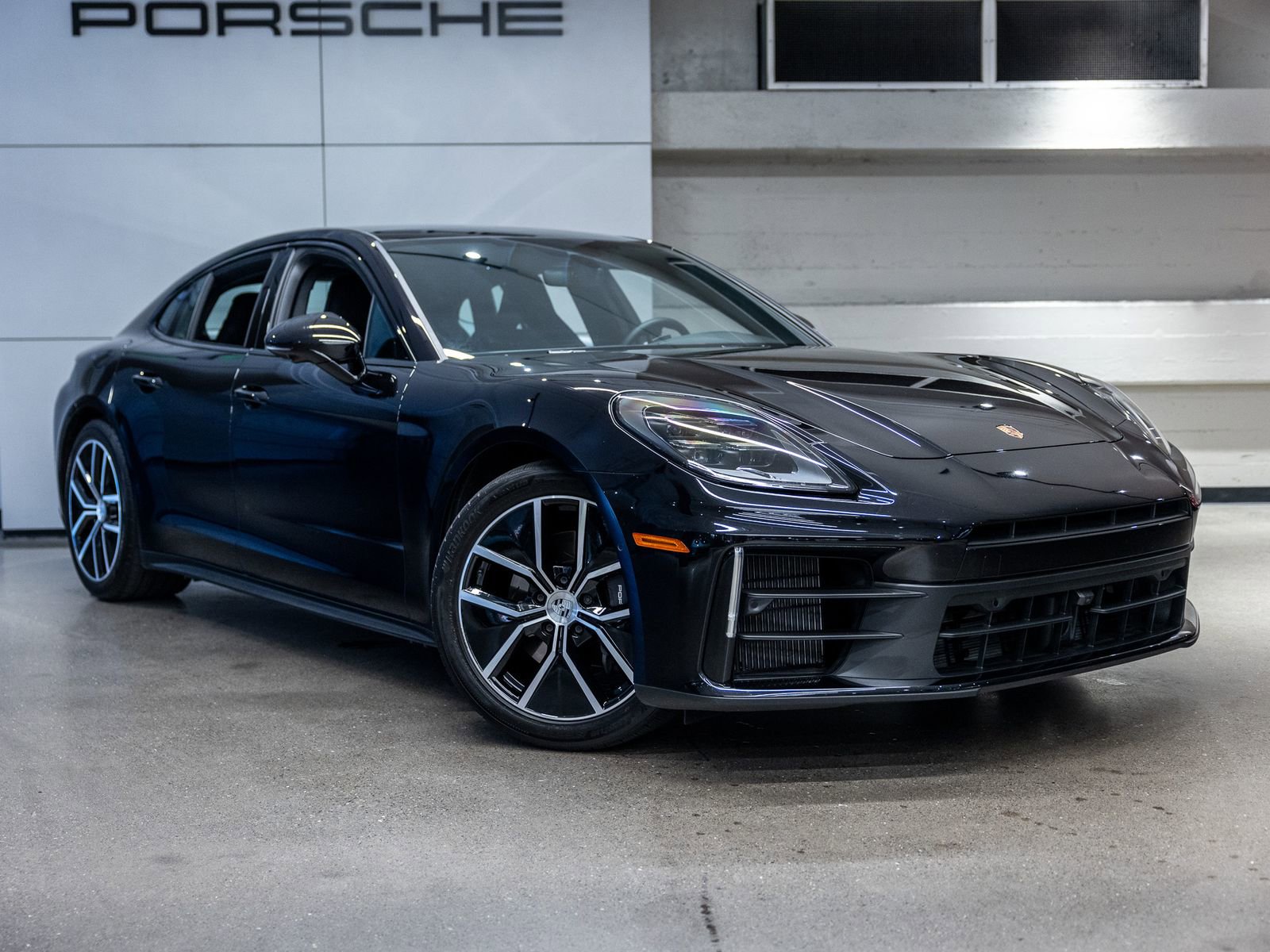 Certified 2025 Porsche Panamera RWD image 12