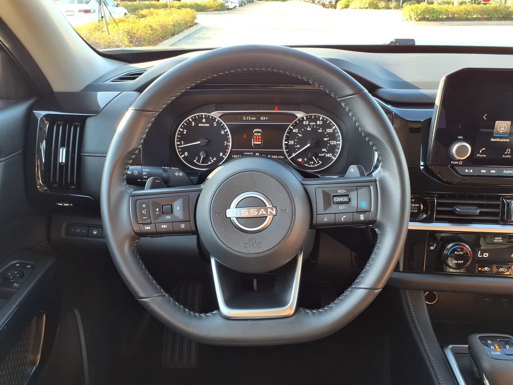 Used 2025 Nissan Pathfinder SV FWD image 21