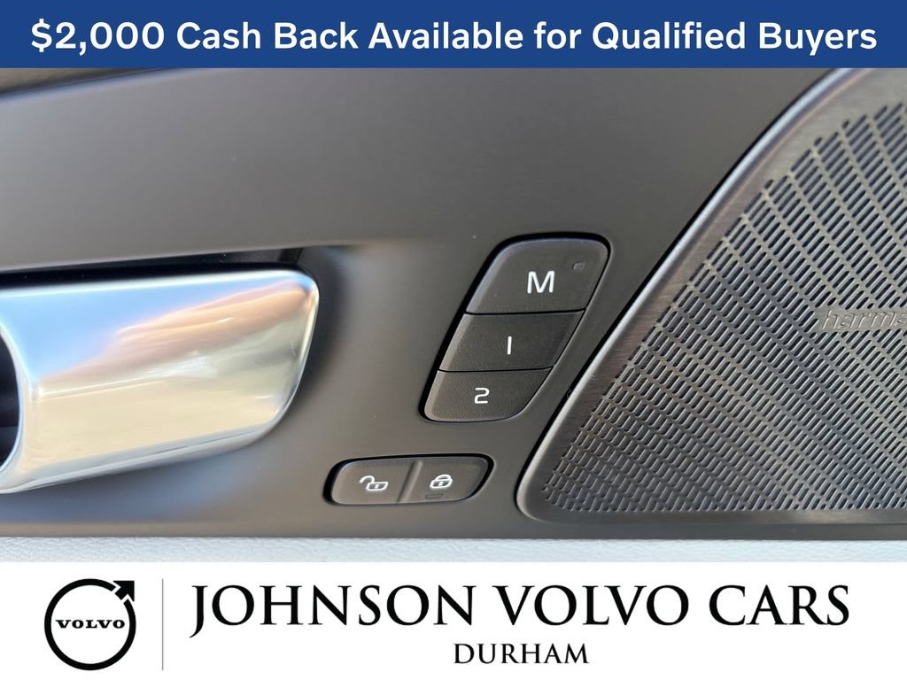 New 2026 Volvo XC60 T8 Ultra w/ Climate Package AWD/4WD image 15