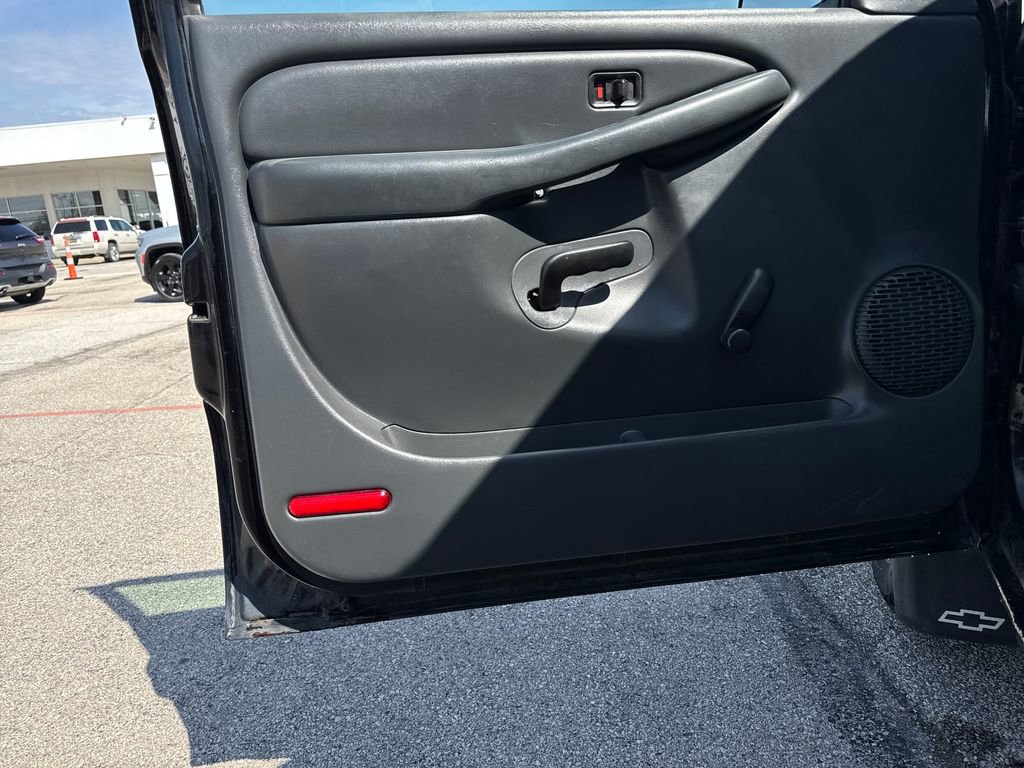 Used 2002 Chevrolet Silverado 1500 4x4 Regular Cab image 11