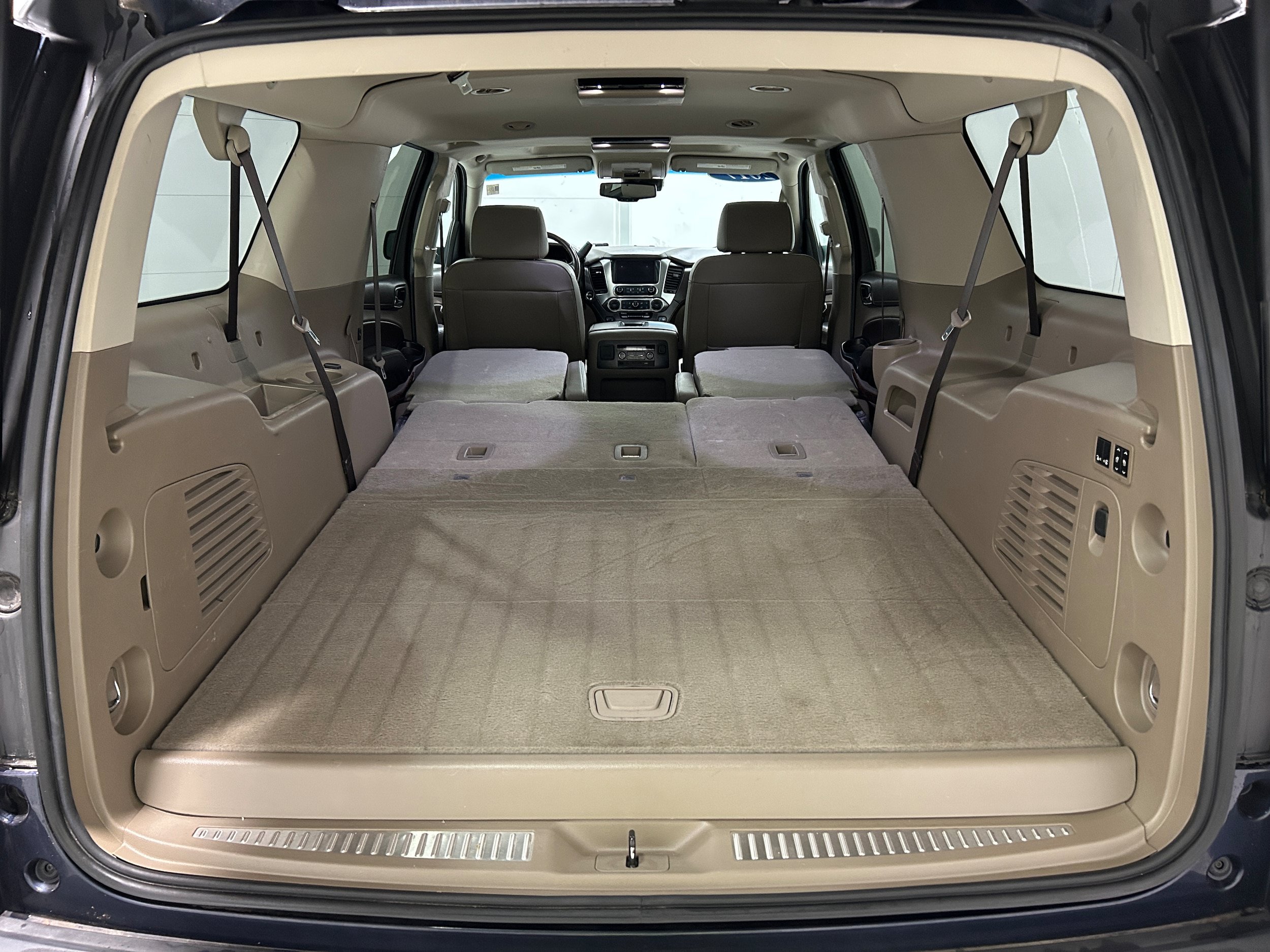 Used 2017 Chevrolet Suburban Premier AWD/4WD image 37
