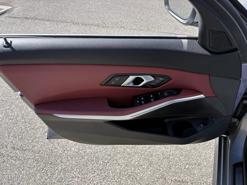 Certified 2025 BMW 330i xDrive Sedan image 11