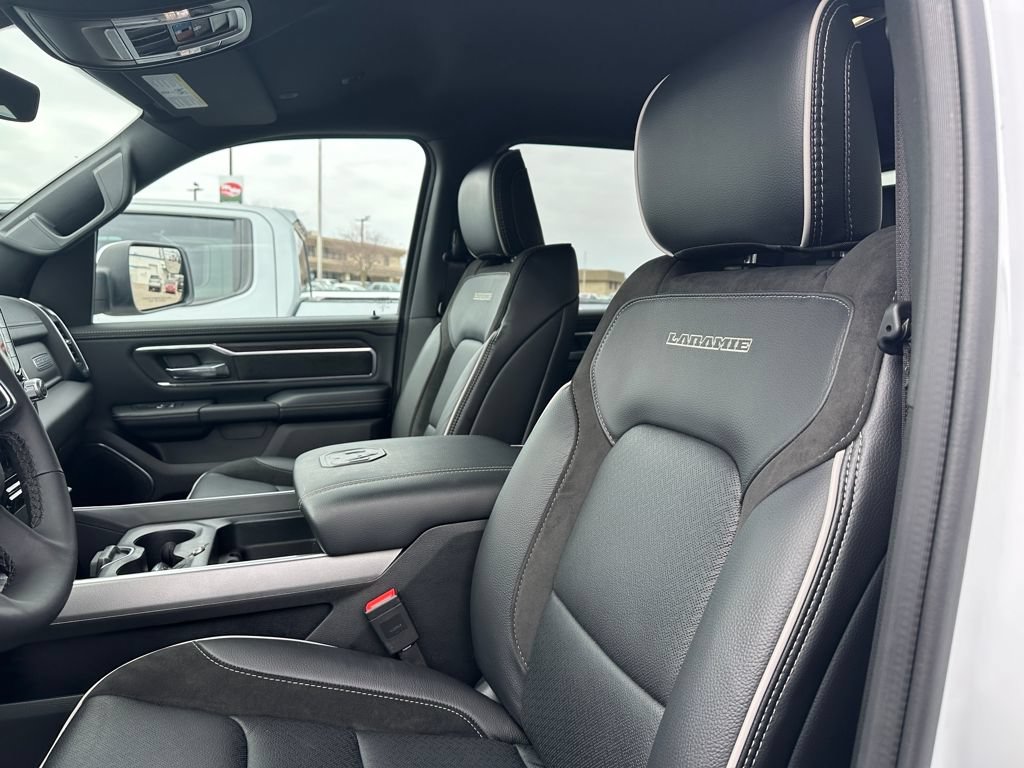 Used 2026 RAM 1500 Laramie AWD/4WD image 24