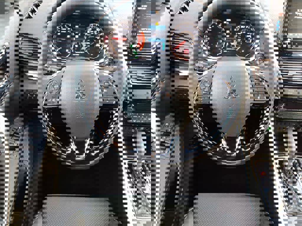 New 2026 Mitsubishi Eclipse Cross SE image 5