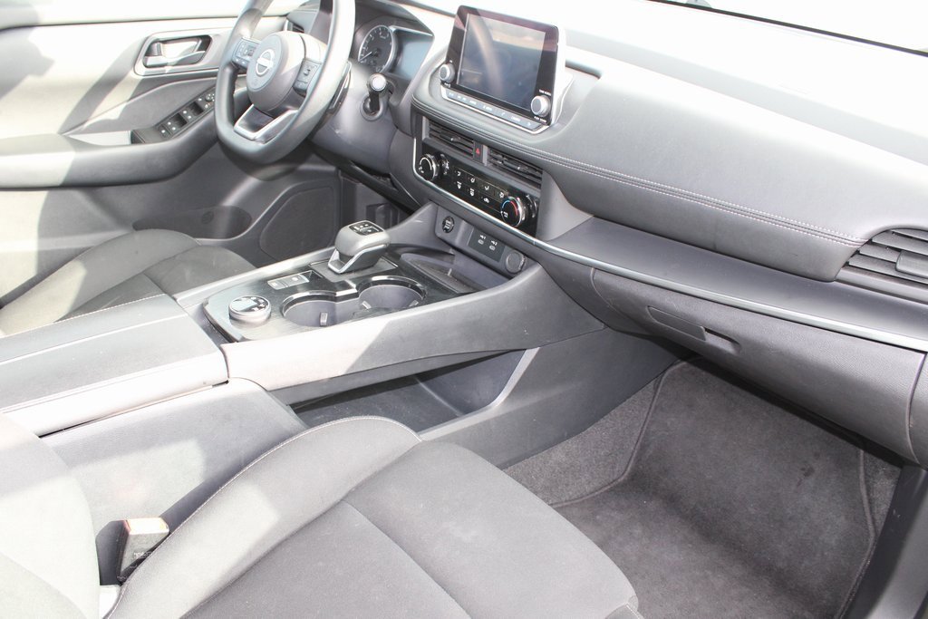 Used 2024 Nissan Rogue S image 19