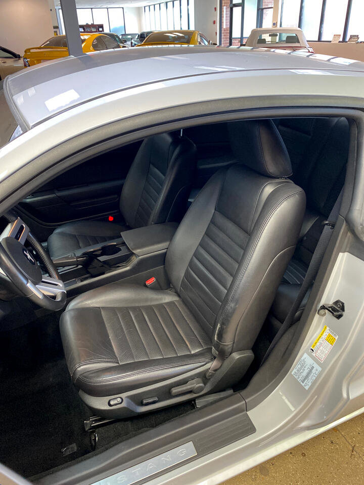 Used 2006 Ford Mustang GT RWD image 14