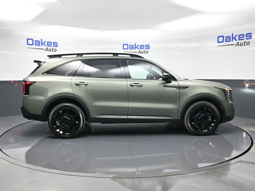 Certified 2025 Kia Sorento SX Prestige image 9