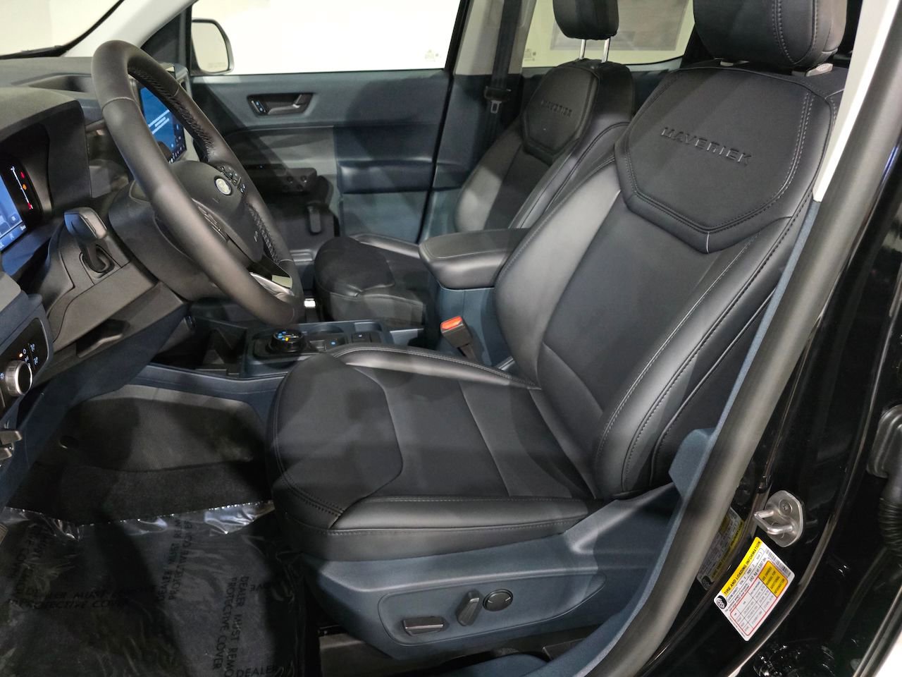 New 2025 Ford Maverick Lariat w/ Black Appearance Package AWD/4WD image 21
