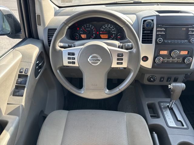 Used 2013 Nissan Frontier SV w/ SV Value Truck Pkg AWD/4WD image 20