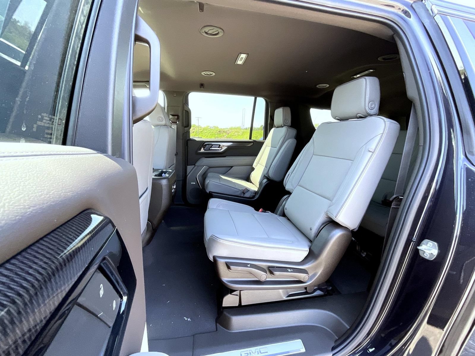 New 2026 GMC Yukon XL Elevation AWD/4WD image 19
