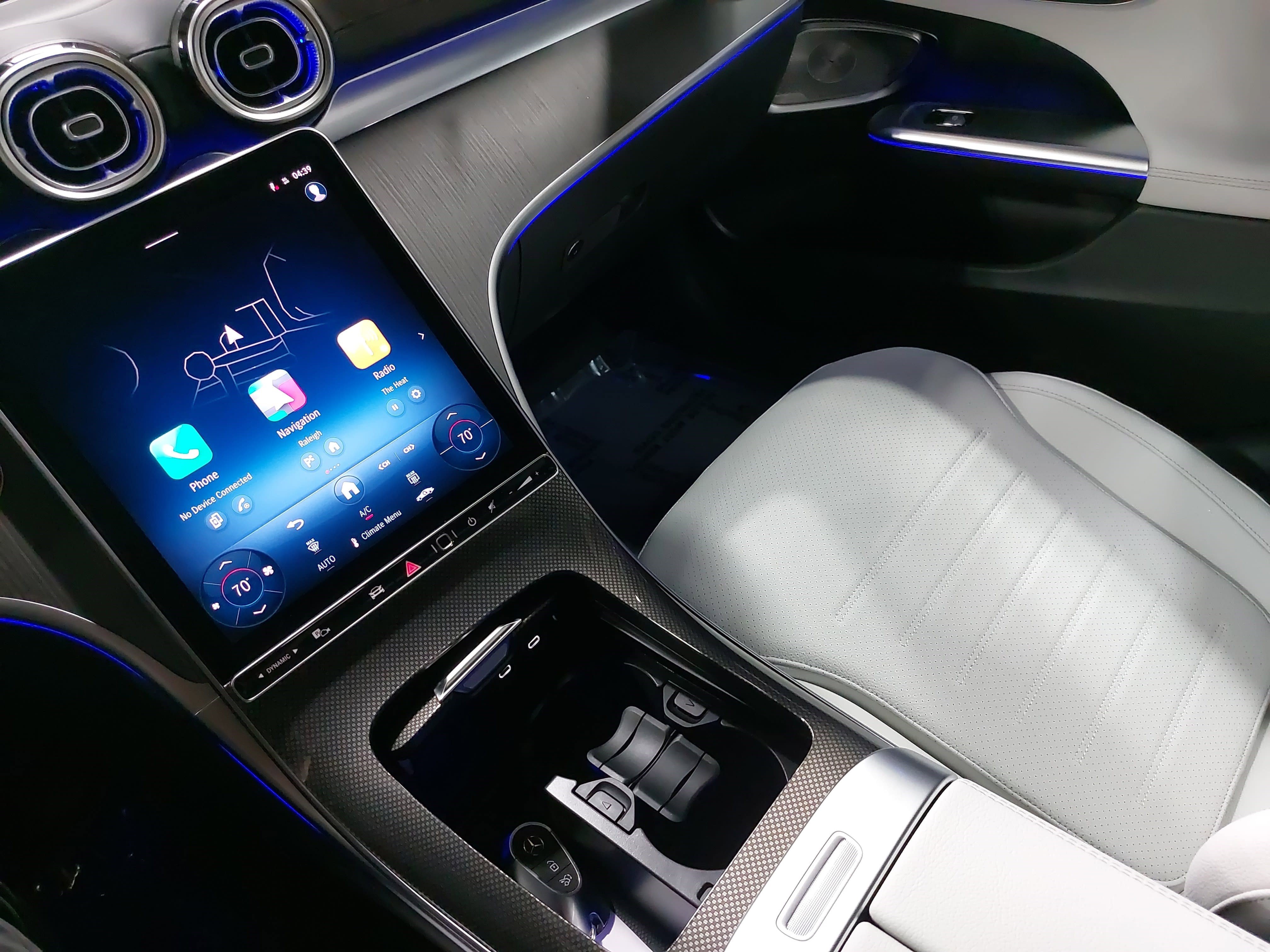 Used 2025 Mercedes-Benz C 300 Sedan image 24