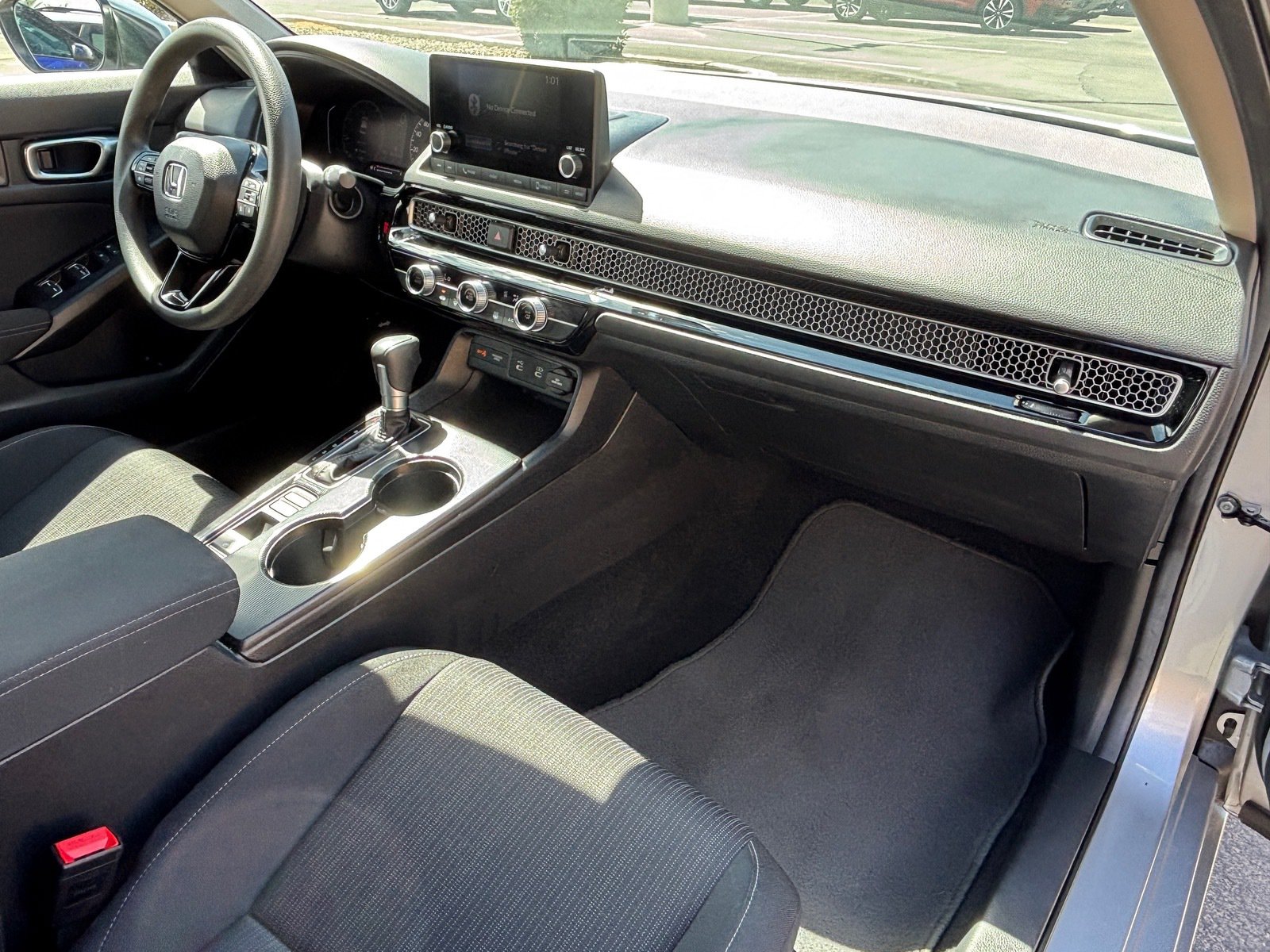Used 2025 Honda Civic LX image 31