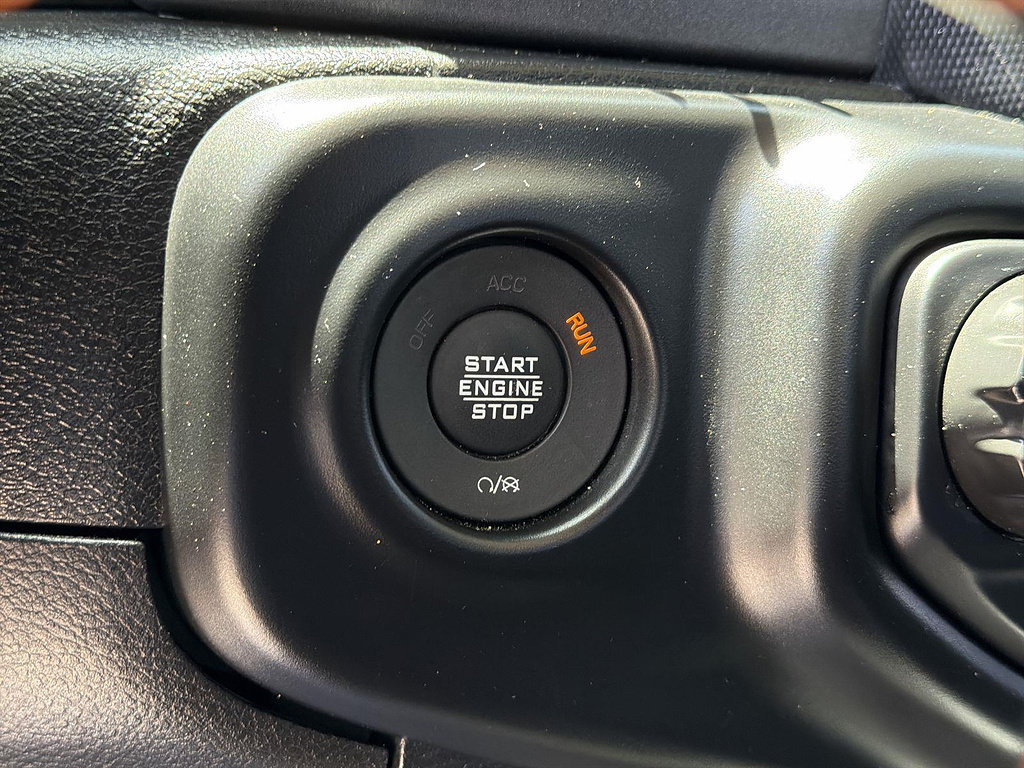 Used 2021 Jeep Gladiator Mojave AWD/4WD image 16