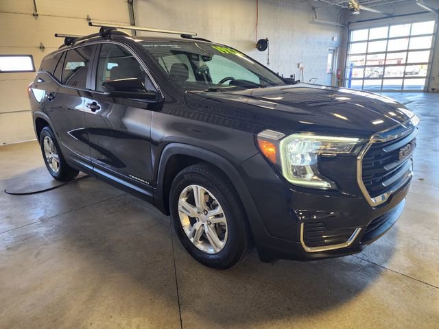 Certified 2022 GMC Terrain SLE w/ Driver Convenience Package image 6