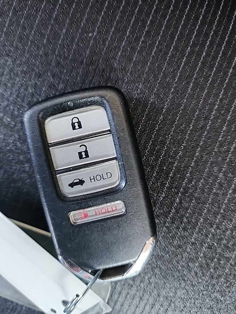 Used 2018 Honda Accord LX image 29