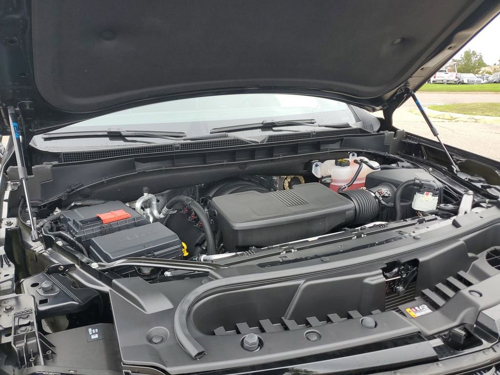 Certified 2025 Cadillac Escalade Sport Platinum w/ LPO, Floor Liner Package image 32