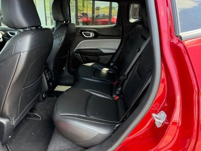 Used 2025 Jeep Compass Limited AWD/4WD image 9