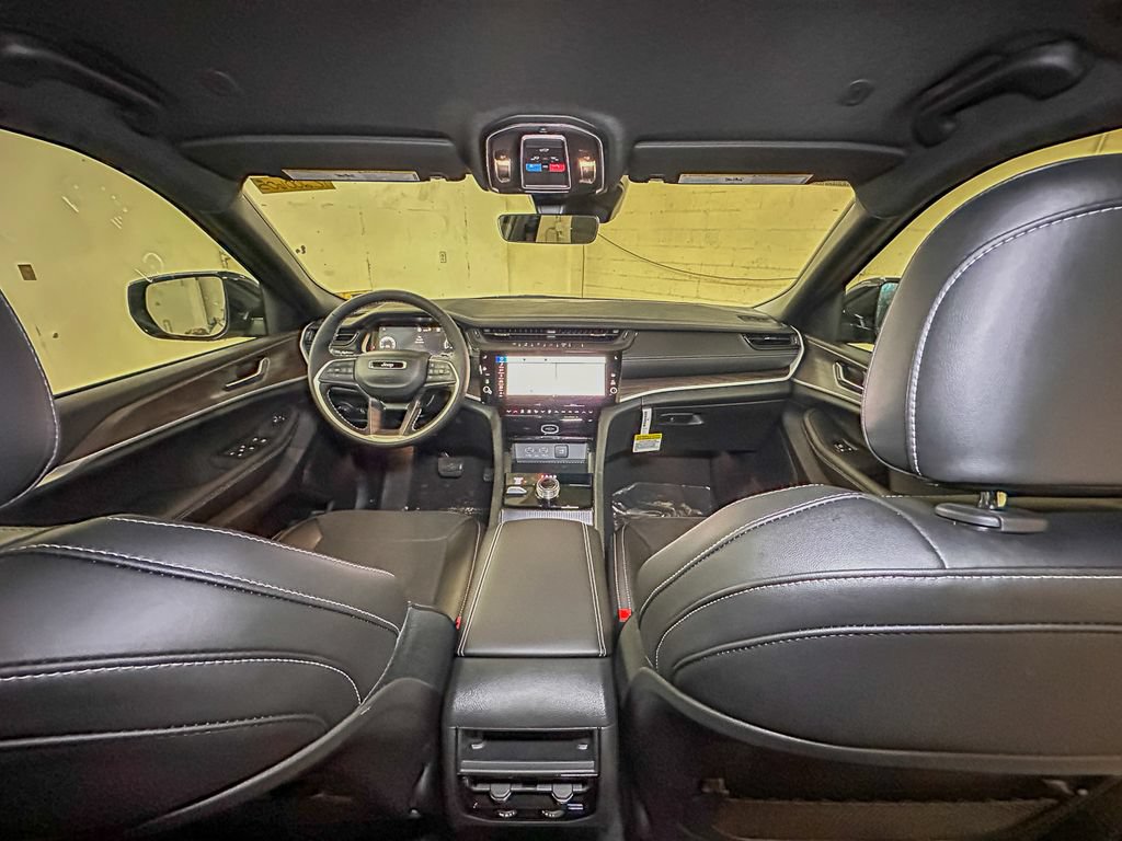 New 2026 Jeep Grand Cherokee Altitude AWD/4WD image 21